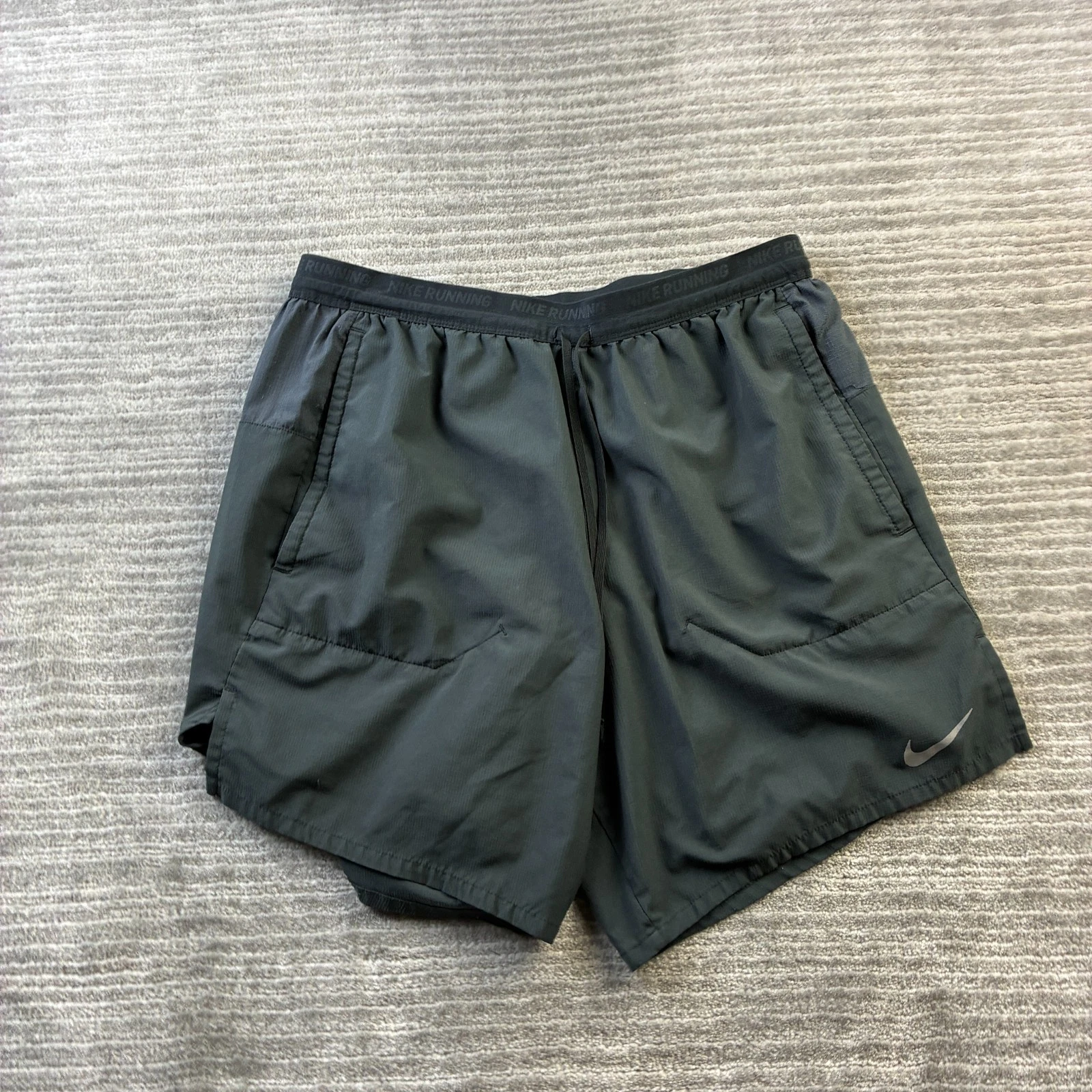 Nike Shorts Mens Large Black Flex Stride 7" Running Lined 2 in 1 Gym DriFit
