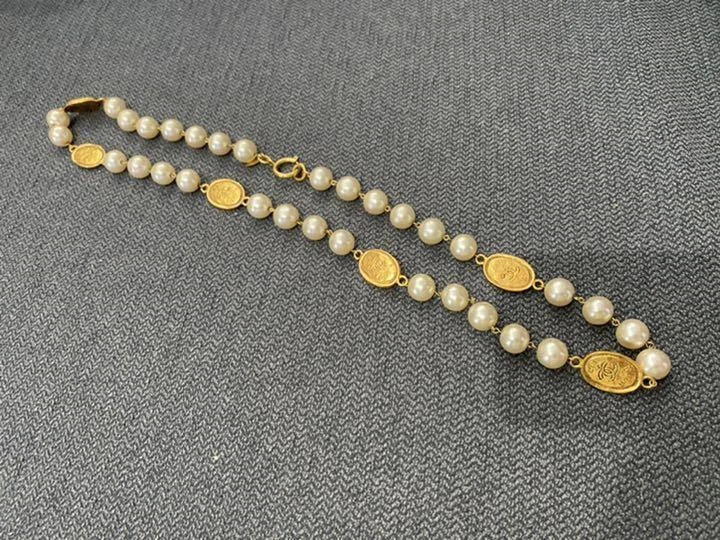 Collana Chanel Perla Oro Bianco Marca Coco Logotipo Catena Accessorio Autentica