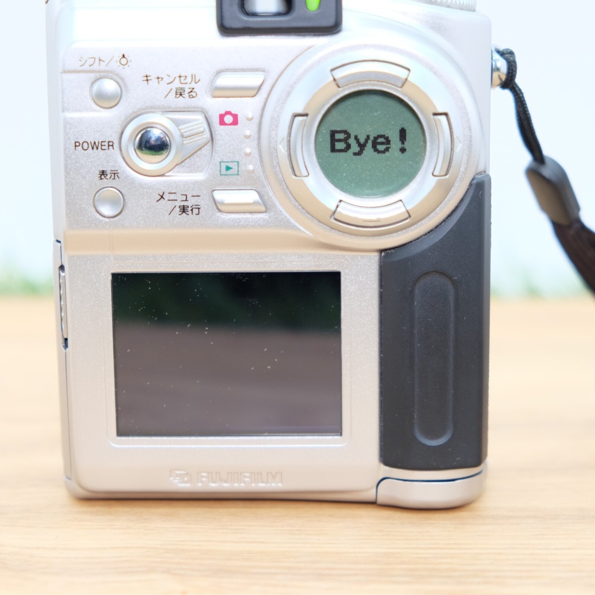 FUJIFILM Fuji FinePix 4700z 4.3MP Silver Digital Camera Japan