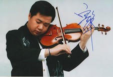 Ning Feng Violinist signed 8x12 inch photo autograph Ning Feng Violinist signed 8x12 inch photo autograph