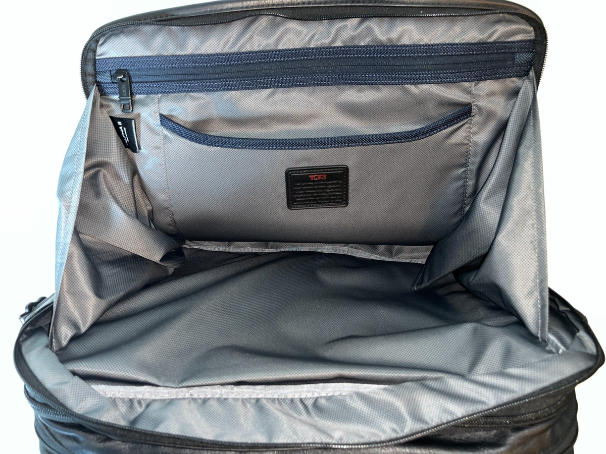 Tumi Alpha 2 Black Leather Expandable Organizer Brief 96141d2 for