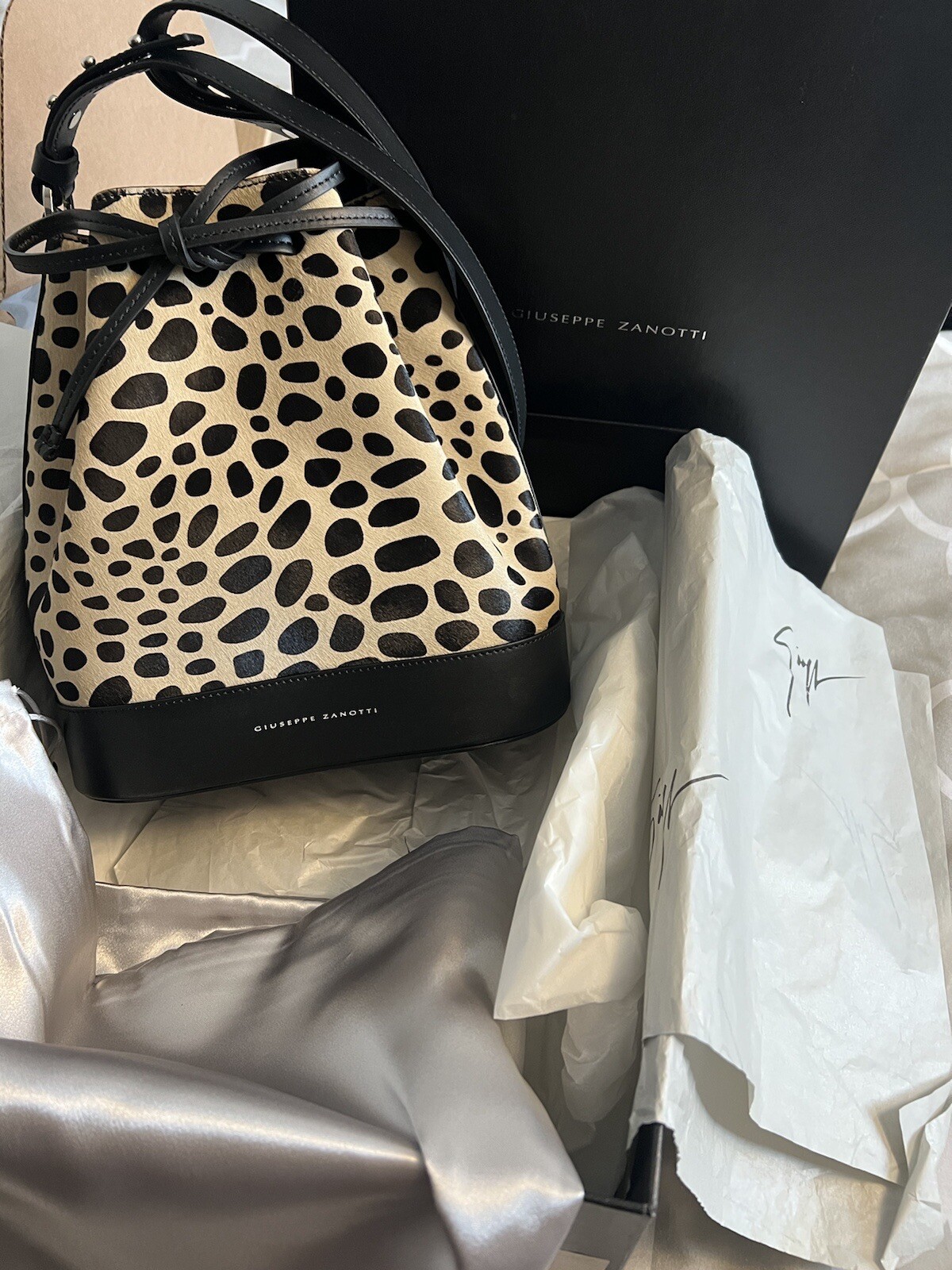 borsa a secchio Giuse Zanotti Selly Stampa Animali Pony Edizione Limitata Pelliccia CTRL £895