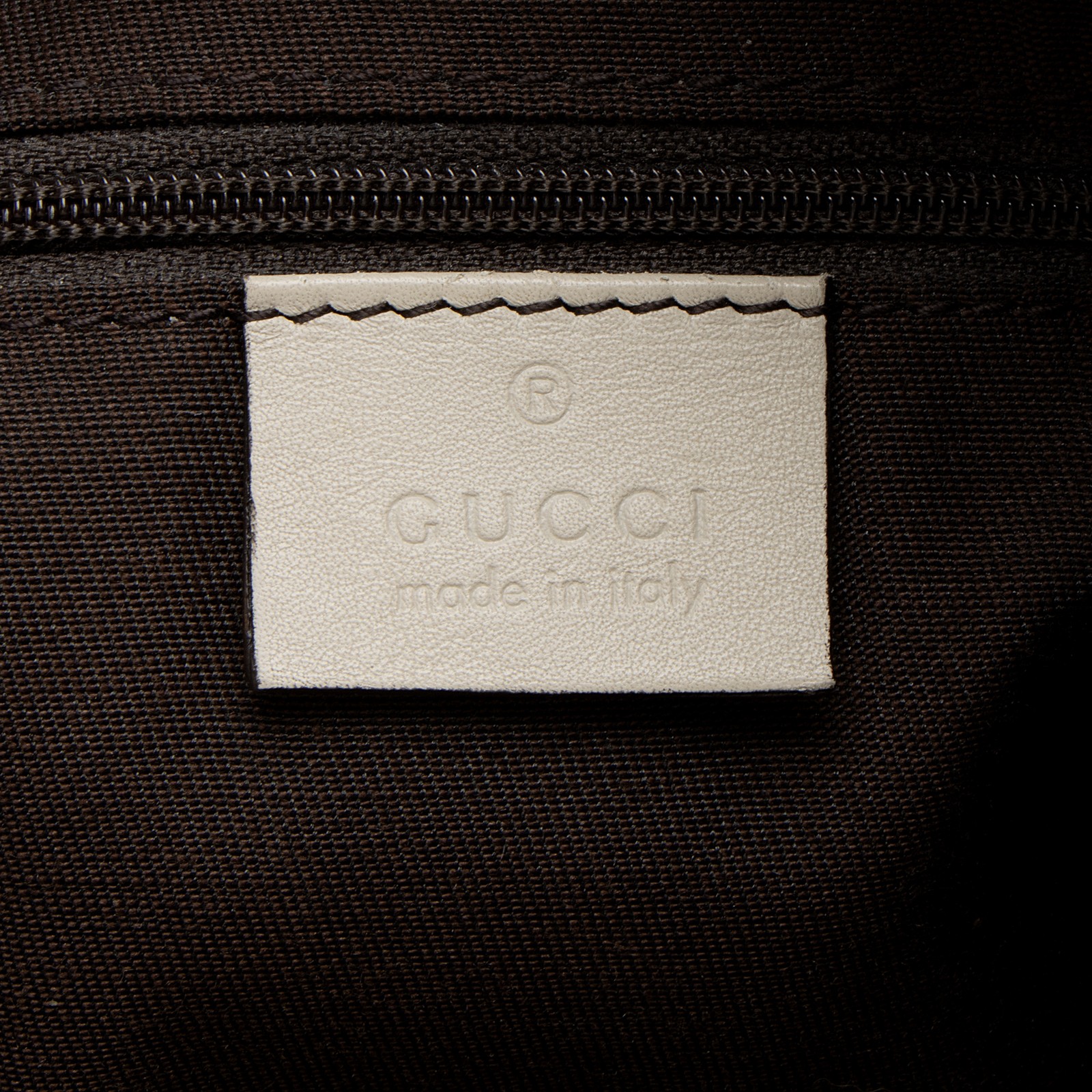 Gucci GG Canvas Classic Flat Medium Messenger - image 8