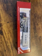 Athearn 92135ATH COE Freightliner Tractor with 20' Container - 'Cosco'