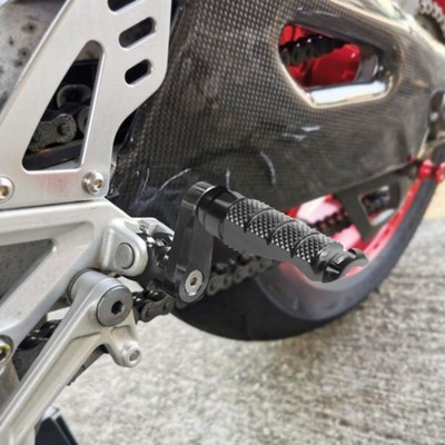 Black R-FIGHT 40mm Riser Front Foot Pegs For Triumph Trident 660 21 22 23