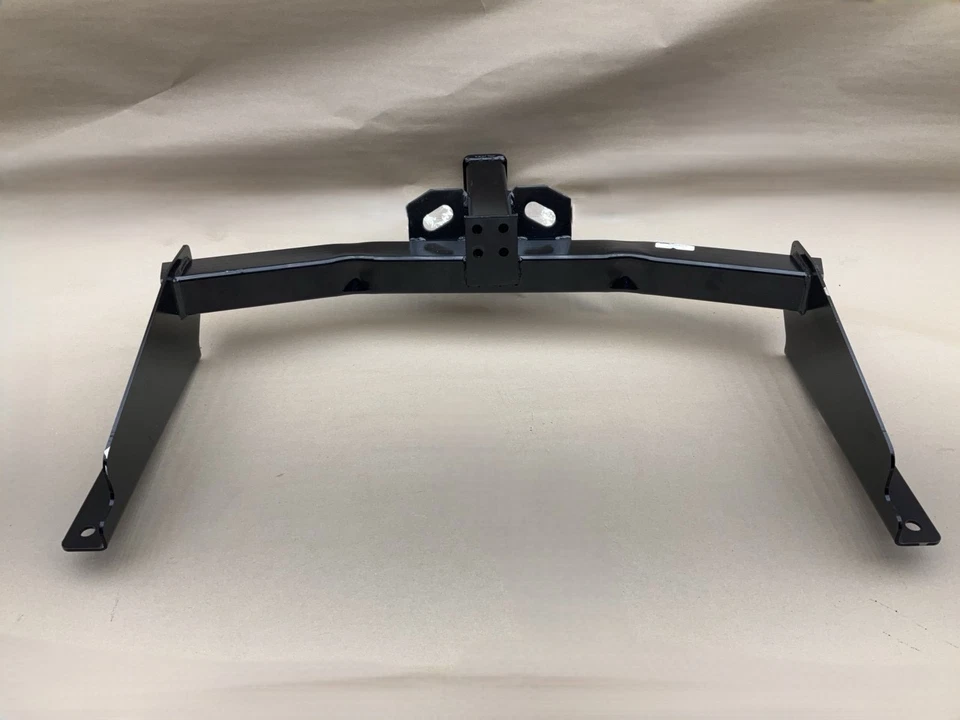 Reese 51054 Class 3 Trailer Hitch For 2002-2007 Jeep Liberty - Image 2 of 4