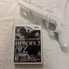 Medal of Honor: Heroes 2 (Nintendo Wii, 2007) With Pistol Attachment Controller