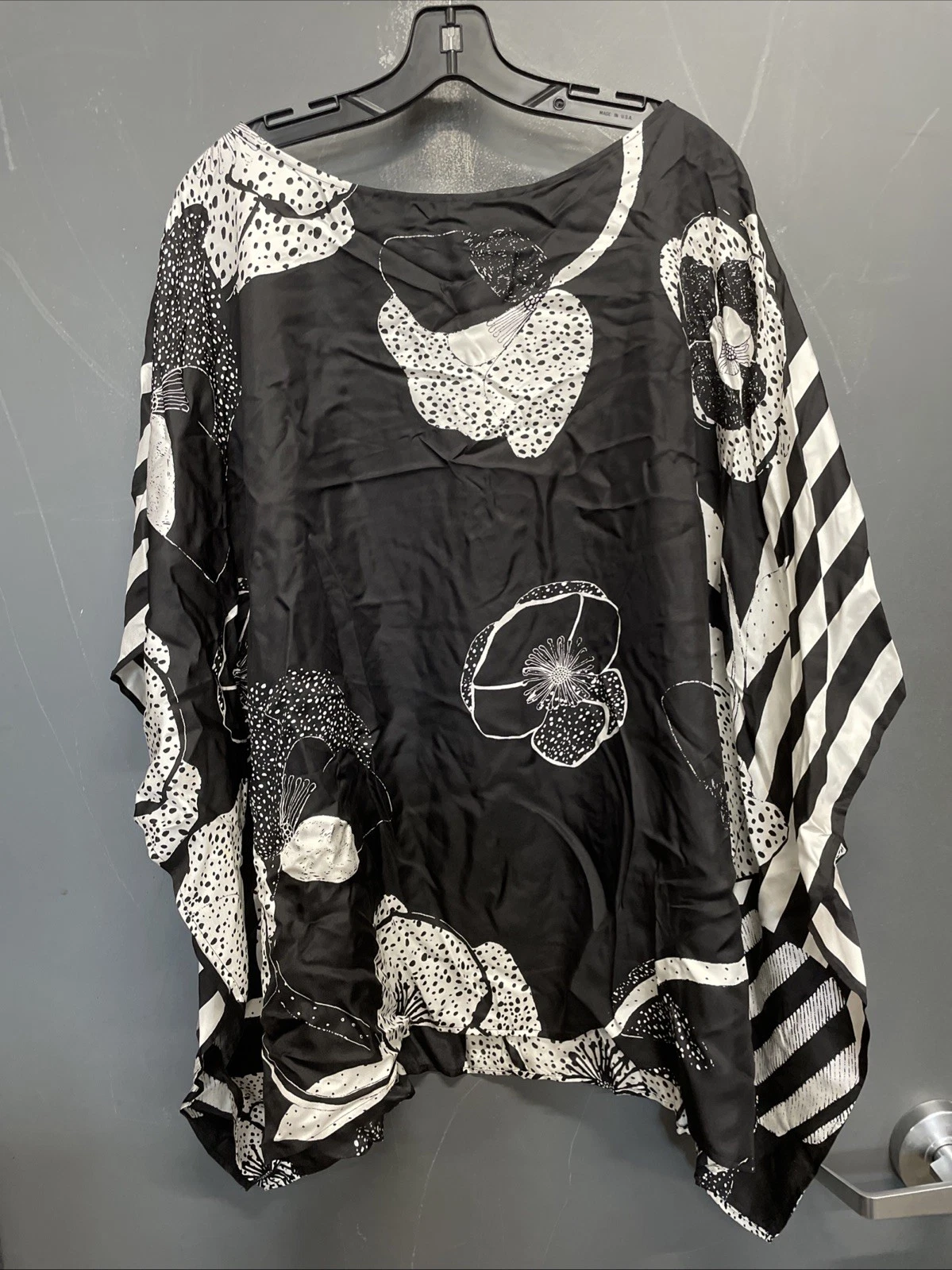 Chico’s Floral Dot Spectacle Silk Black and White Poncho Size L/XL