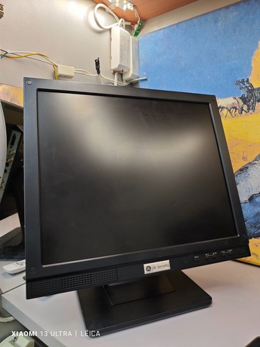 Monitor GE SECURITY LV-17ECO 17" TFT Flatscreen CCTV VGA manca ALIMENTATORE - Imagen 4 de 9
