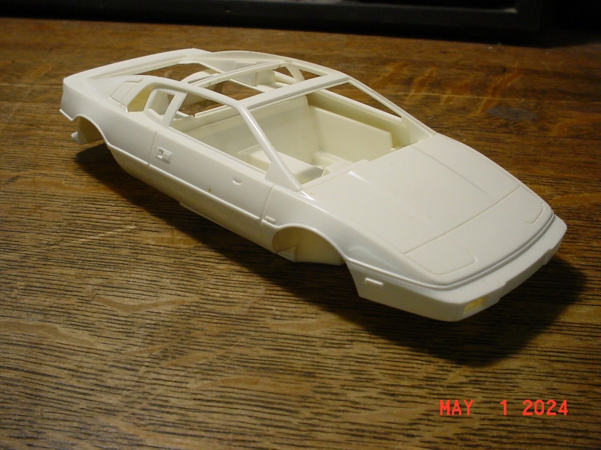 Monogram Exotic Car Series Lotus Esprit Turbo 1/24 Plastic