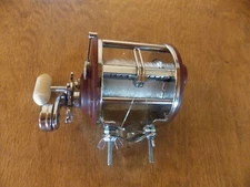Penn 209 Conventional Level Wind Reel W/Rod Clamp SUPER CLEAN   10/25