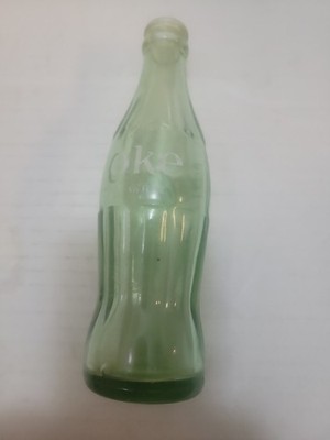 Vintage Coca-Cola Bottle ''White ACL'', Chicago, ILL. (6 1/2 Fl. Oz.) 67-13