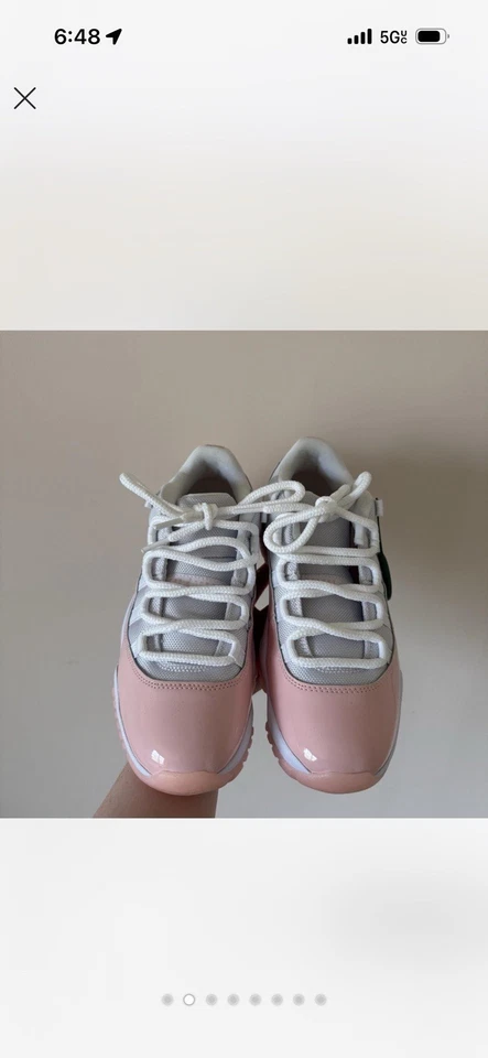 Jordan 11 Retro Bajo en Legend Rosa, Talla W 8, Etiqueta StockX, Nunca Usado, Sin Caja Foto 2 de 4