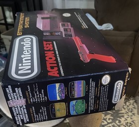 Nintendo NES Action Set Complete in Box CIB w/ Zapper DuckHuntMarioManual 