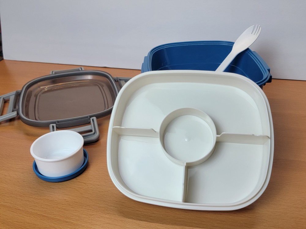 Stackable Bento Lunch Box with Large Salad Container Stackable Bento Lunch Box with Large Salad Container