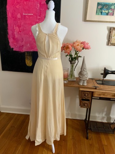 1940s Plisse Silk Nightgown Beige - Vintage Silk Nightgown Beige S - Picture 8 of 11