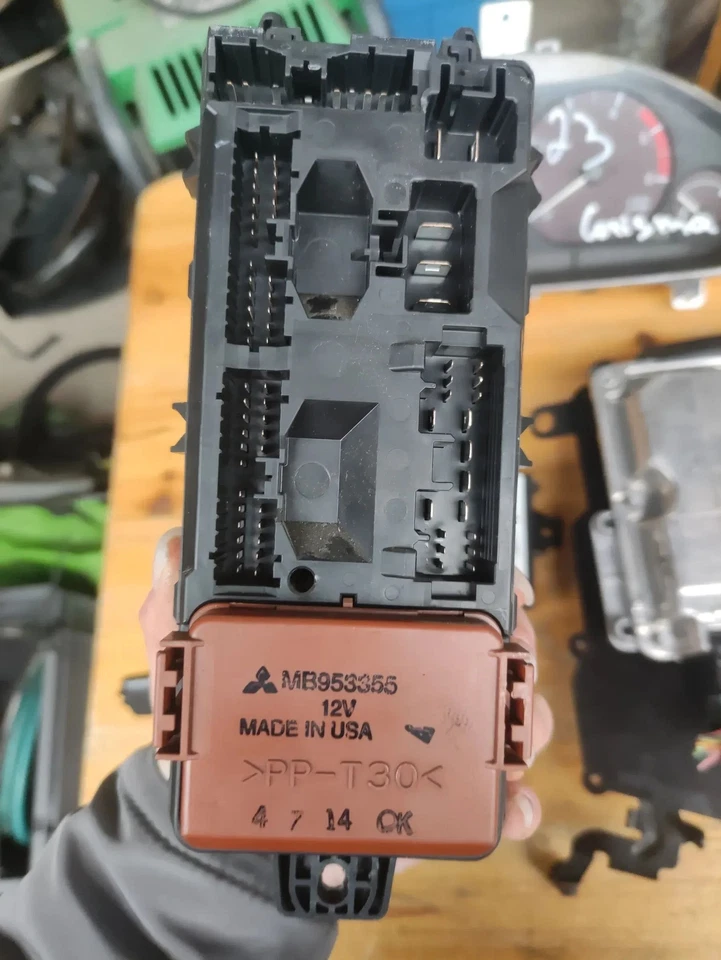 Mitsubishi Carisma 2003 1.9 Diesel Motorsteuergerät Set Modul ECU MR507870 - Imagen 3 de 4