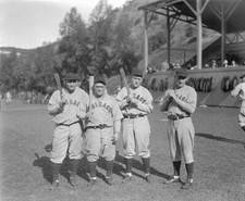 Chicago Cubs Teammates Posing With Baseball Bats 1932 Old Baseball Photo