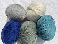 Cascade 220 Superwash yarn - 30% Off