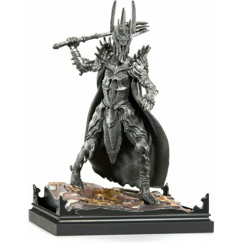 The Noble Collection The Lord of the Rings: Sauron Diorama