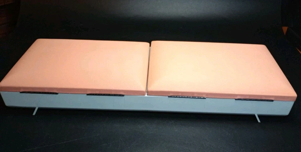 Raro Joyero Farrington Mid Century Azul Rosa Satén y Terciopelo Circo De Colección Leer Foto 3 de 4