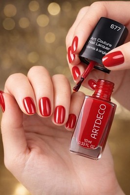 (900 /L) 10 ml Artdeco Nail Lacquer Nagelack 677 Love Intensives Rot