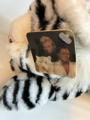 Titan White Tiger Stuffed Animal Plush Siegfried & Roy At The Mirage w/ tags 15" - Picture 3 of 11