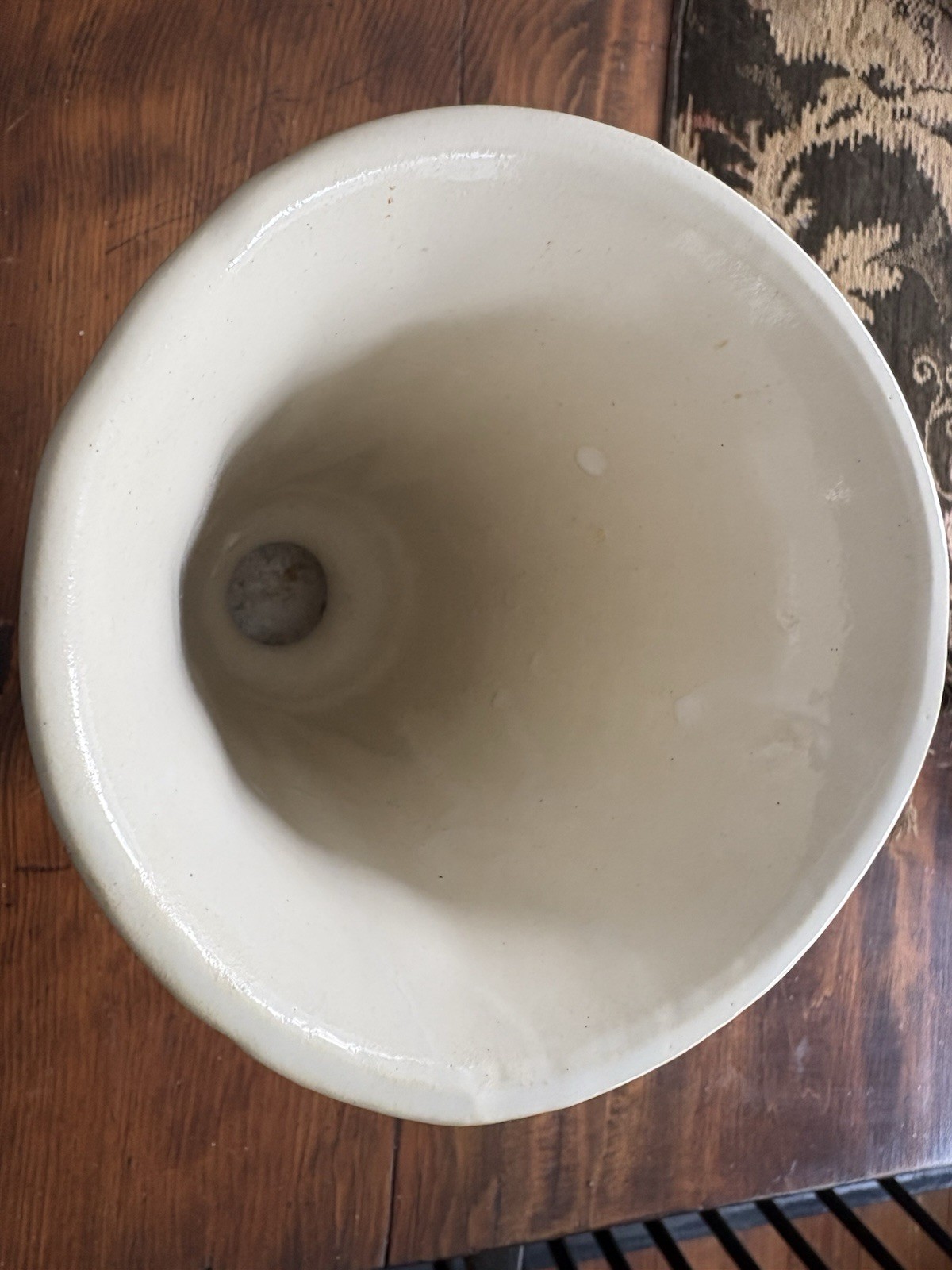 Vintage Ungemach Pottery USA Tall Off-White Fluted Vase 9.5" t x 5.25" d MCM thumbnail 5