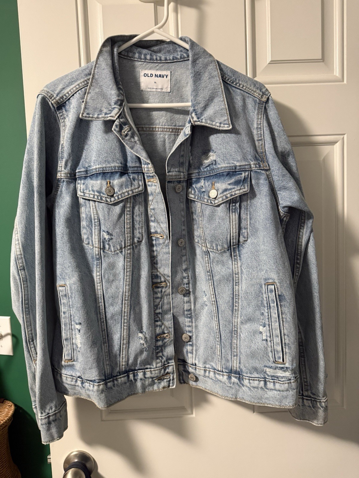 Pre-Owned, Excellent - Old Navy Women's Distressed Denim Jacket XL
