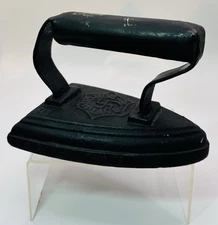 Sad Iron Smoothing Iron Good Luck Swastika B-O 4 S BURDINOLA