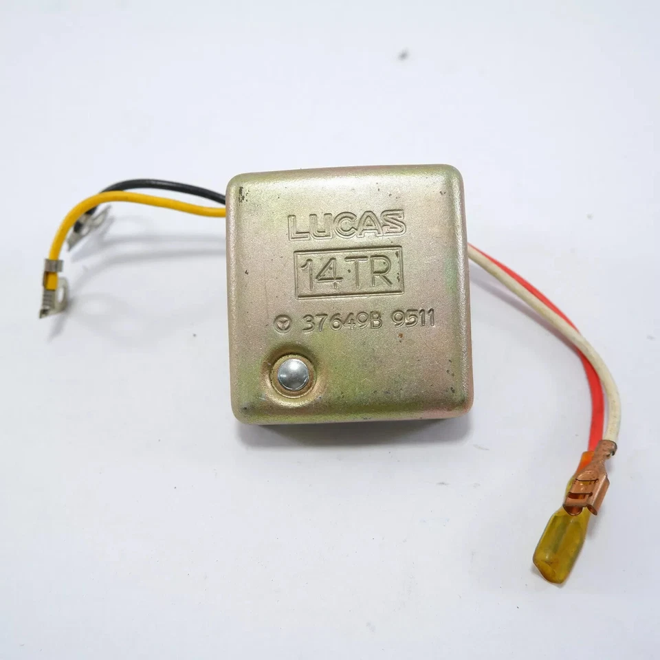 Se adapta a regulador de voltaje LUCAS 37649B TRIUMPH SPITFIRE TRIUMPH TR6 TRIUMPH TR7 Foto 3 de 4