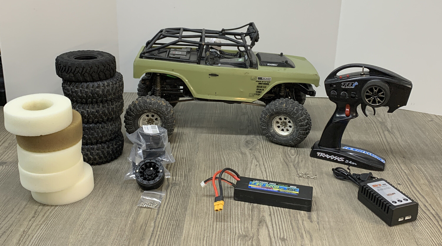 Traxxas TRX4 1/10 Scale 4WD Frame with Axial Deadbolt Body + Extras