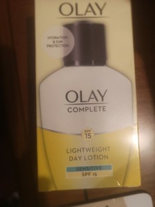 olay complete lightweight day lotion