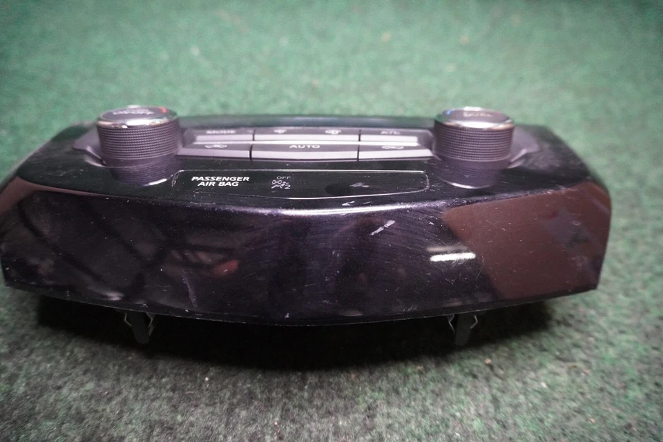 2017 2018 2019 2020 NISSAN ROGUE SV AC Control OEM 275006MA0A - Image 2 of 4