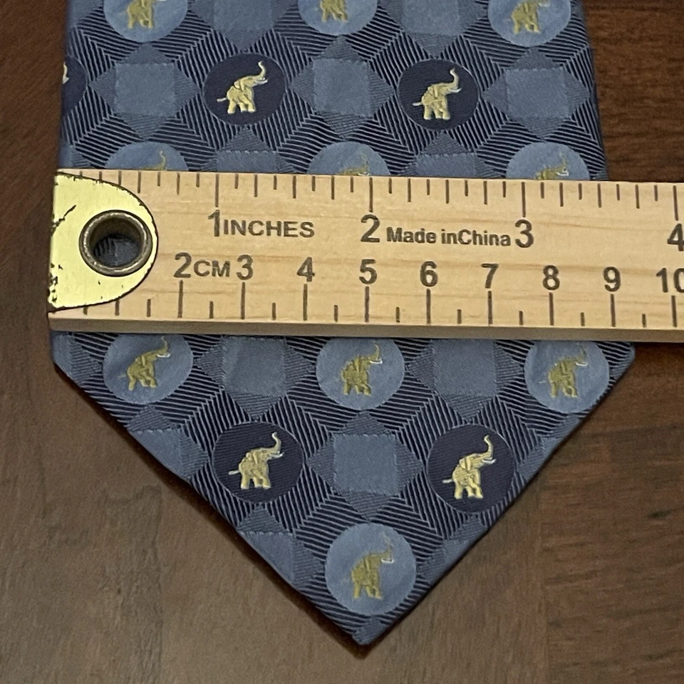 Corbata de Colección Jim Thompson Azul Seda Para Hombre Hecha en Tailandia Estampado de Elefante Foto 4 de 4