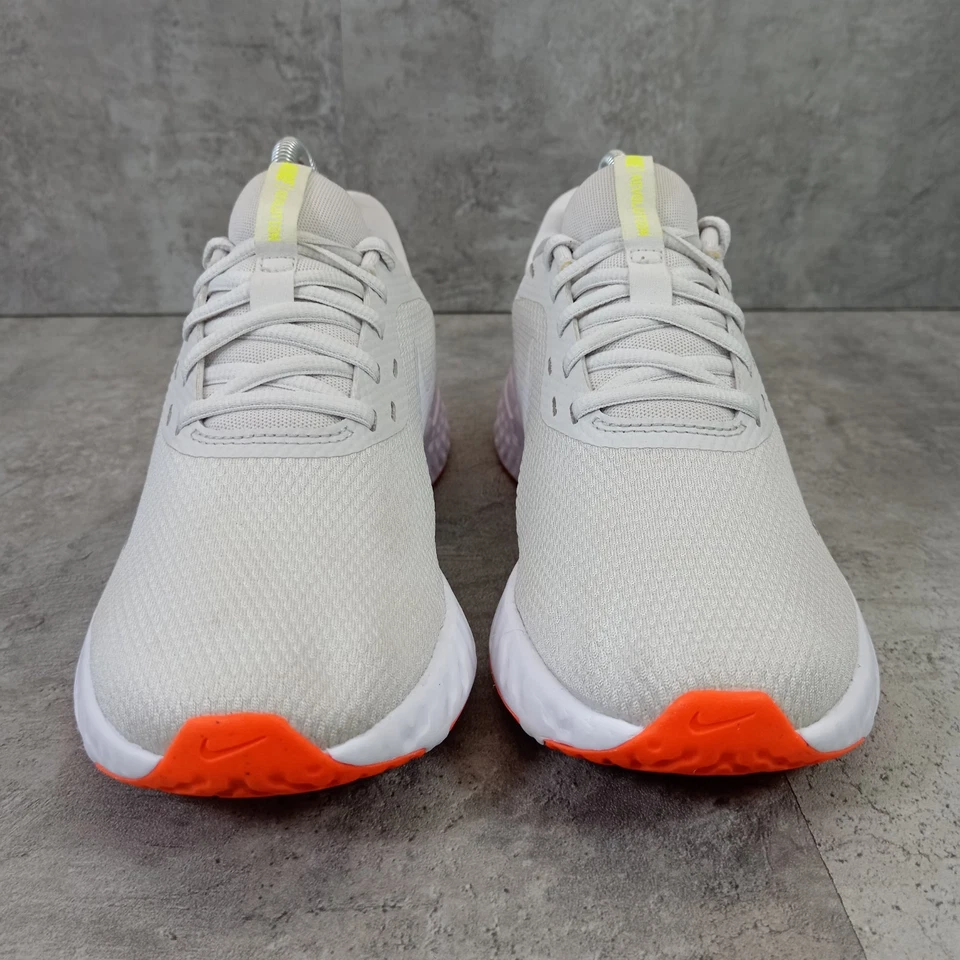 Nike Revolution 5 Running Shoes Women's Size UK 5.5 Light grey Athletic Sneakers - Image 4 of 4