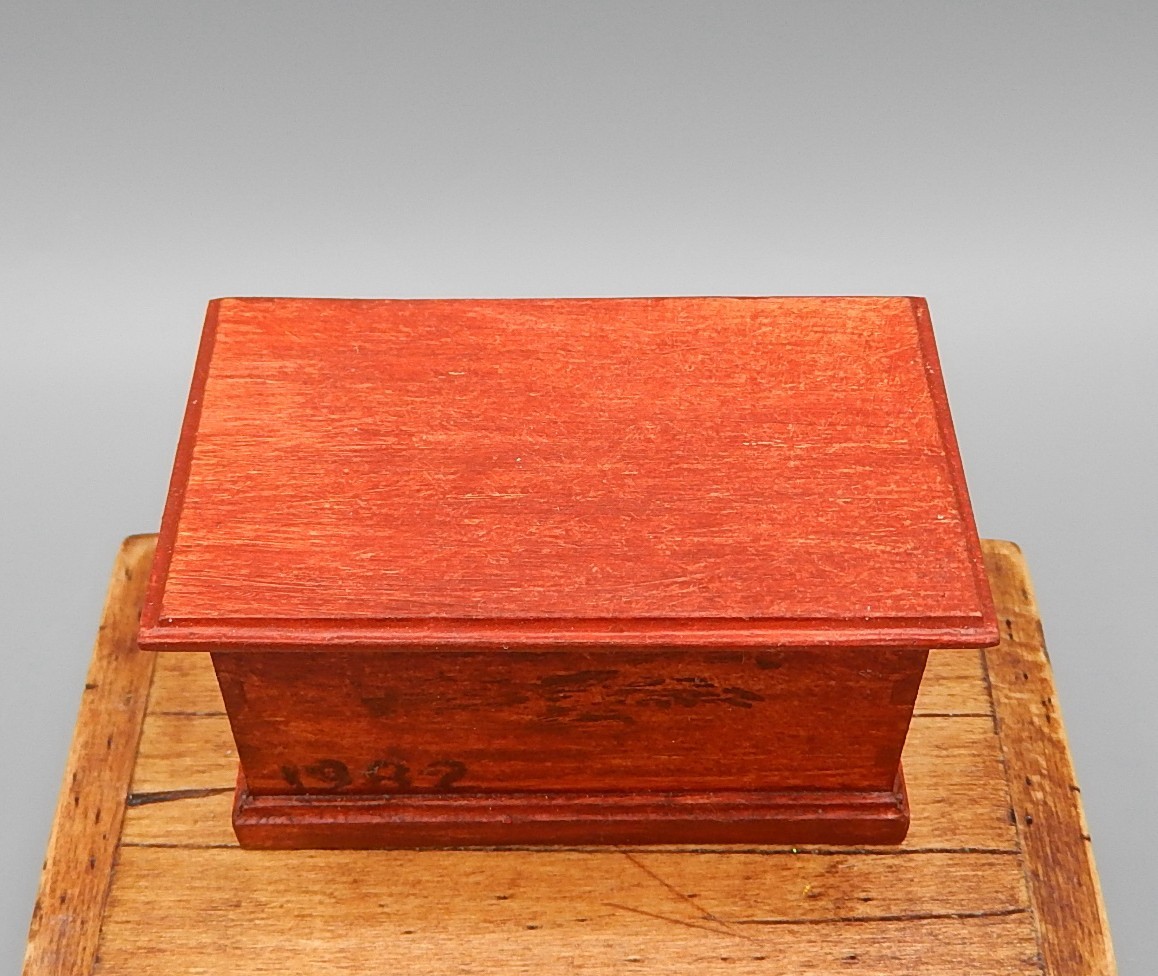 Vintage Don Perkins Early American Chest No 1 Artisan Dollhouse Miniature 1:12