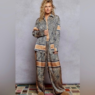 POL SET!! Stylish Zebra Print Resort Wear Set