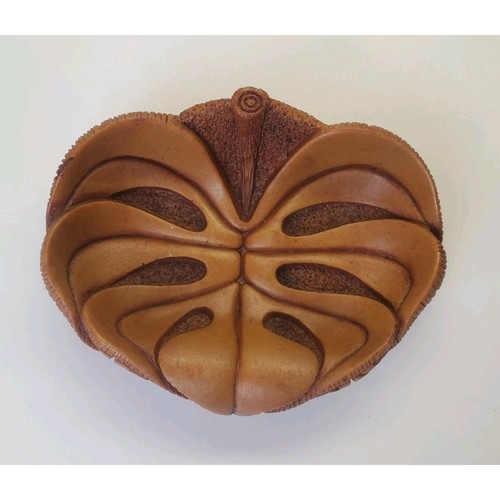 Coco Joe's of Hawaii Monstera Passion Tid-Bit Nut Dish Plant Design Wood