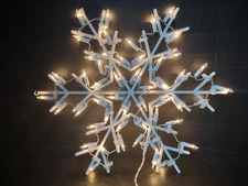 Vintage Ornamental Sculpture Snowflake Light Up Window Tabletop 17" (lot 3388)