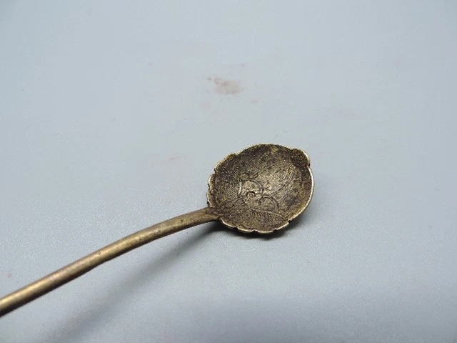 Antigua cuchara de té china fina hecha a mano de cobre con patrón de flor de escultura B Foto 3 de 4