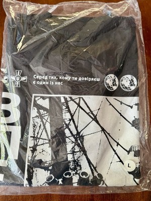 Forward Observations Group(FOG) 'Coat of Arms'' or ''GUR'' t-shirt, L, New