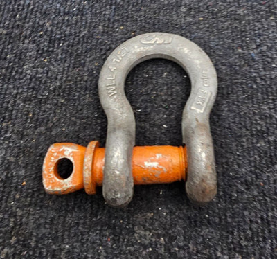 CM 16mm WLL 4-1/2T  5/8'' Anchor Shackle Alloy (Used)