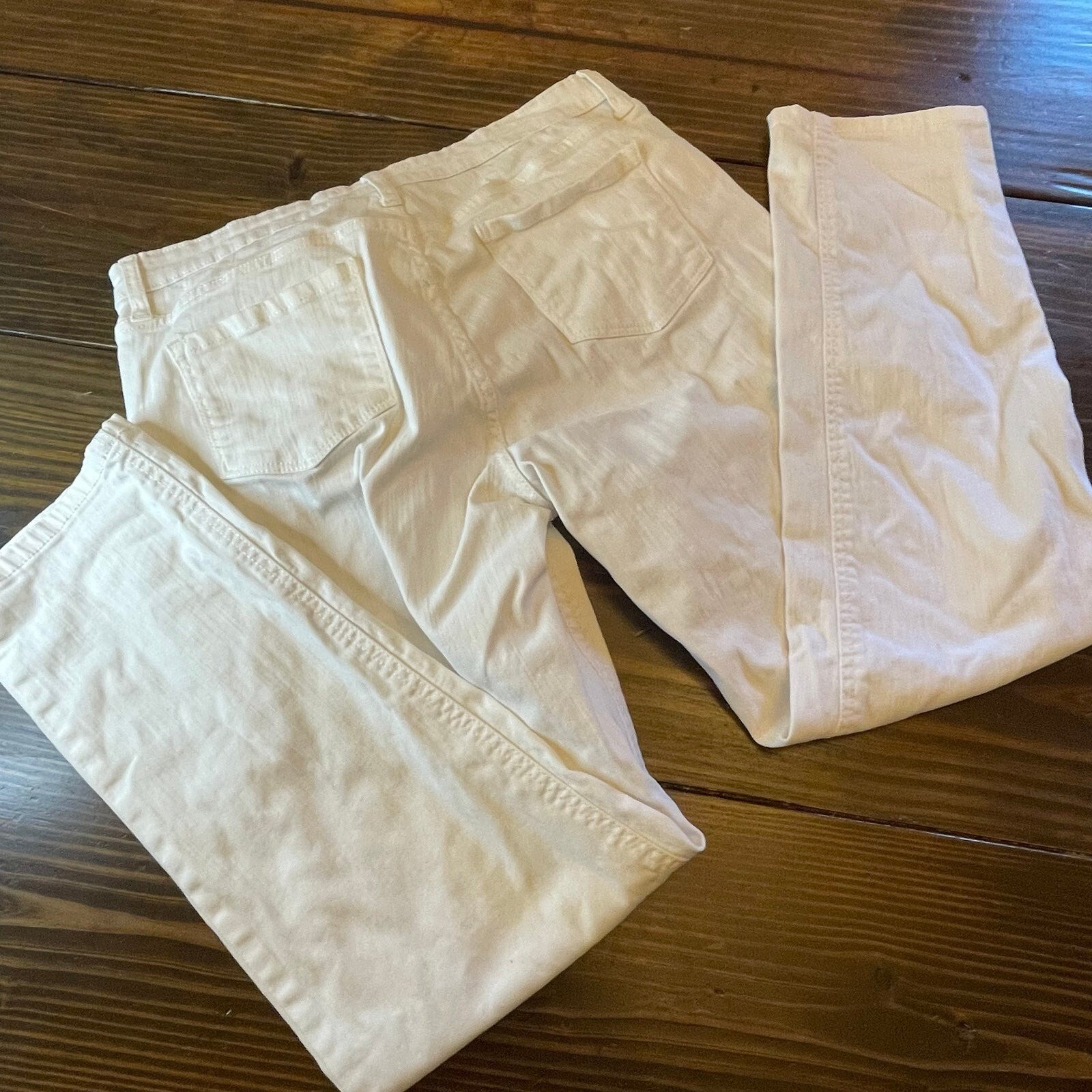 Code Bleu Size Women's 12 Floral Embroidered White Jeans
