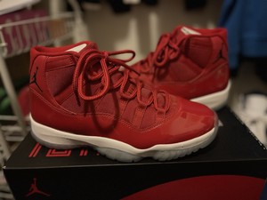 Air Jordan 11 Retro Win Like '96 size 