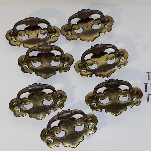 Lotto 7 cassetti pipistrelli vintage ottone coloniale Chippendale tira maniglia cauzione goccia - Foto 3 di 12