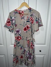 Dress Lush Womens Beige Floral Print Wrap Ruffled Short Sleeve Size Lg  Pre-Own