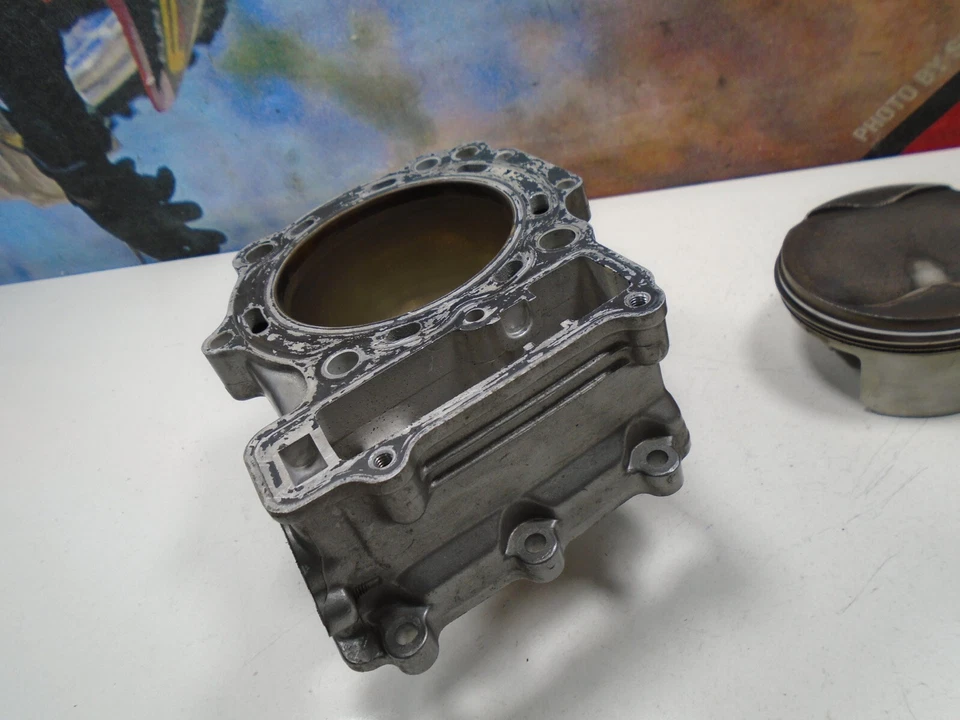 2006 SUZUKI SV 1000 REAR CYLINDER & PISTON 06 SV1000 03 - 07 - Image 4 of 4