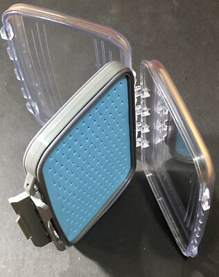 FLICON DOUBLE SIDED SILICON FLY BOX. DURABLE & WATERPROOF. 312 FLY CAPACITY. 