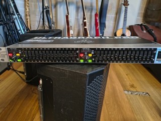 Behringer Ultragraph Pro High Definition 15 Band 19" Stereo Graphic Equalizer